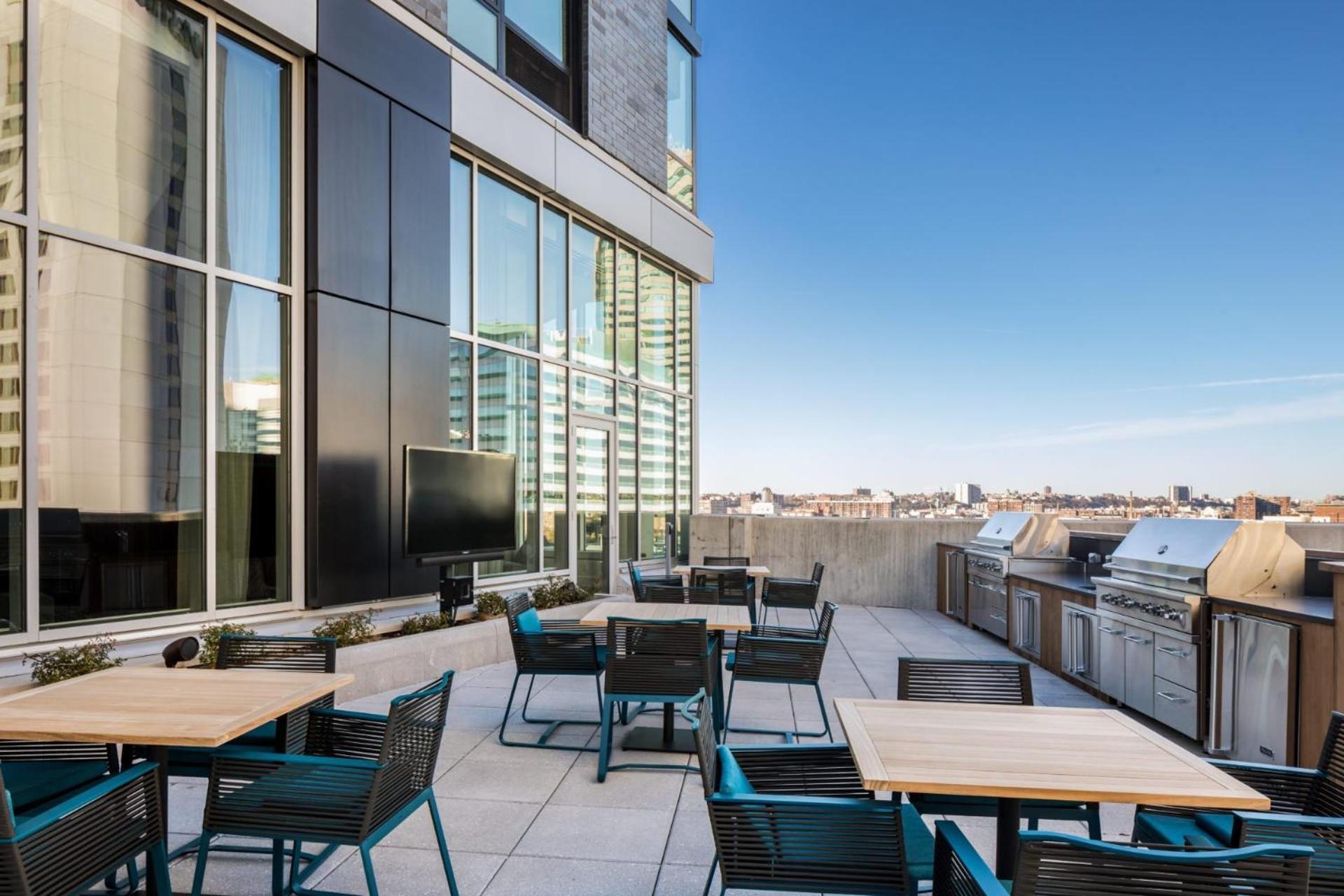 Deedee'S Sky Rise Apartments At Newport II Джерси-Сити Экстерьер фото