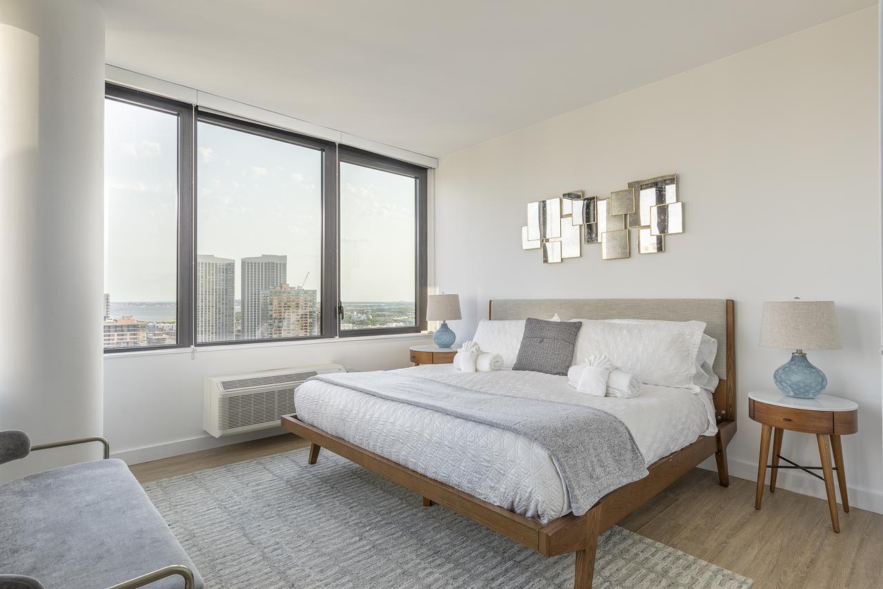 Deedee'S Sky Rise Apartments At Newport II Джерси-Сити Экстерьер фото