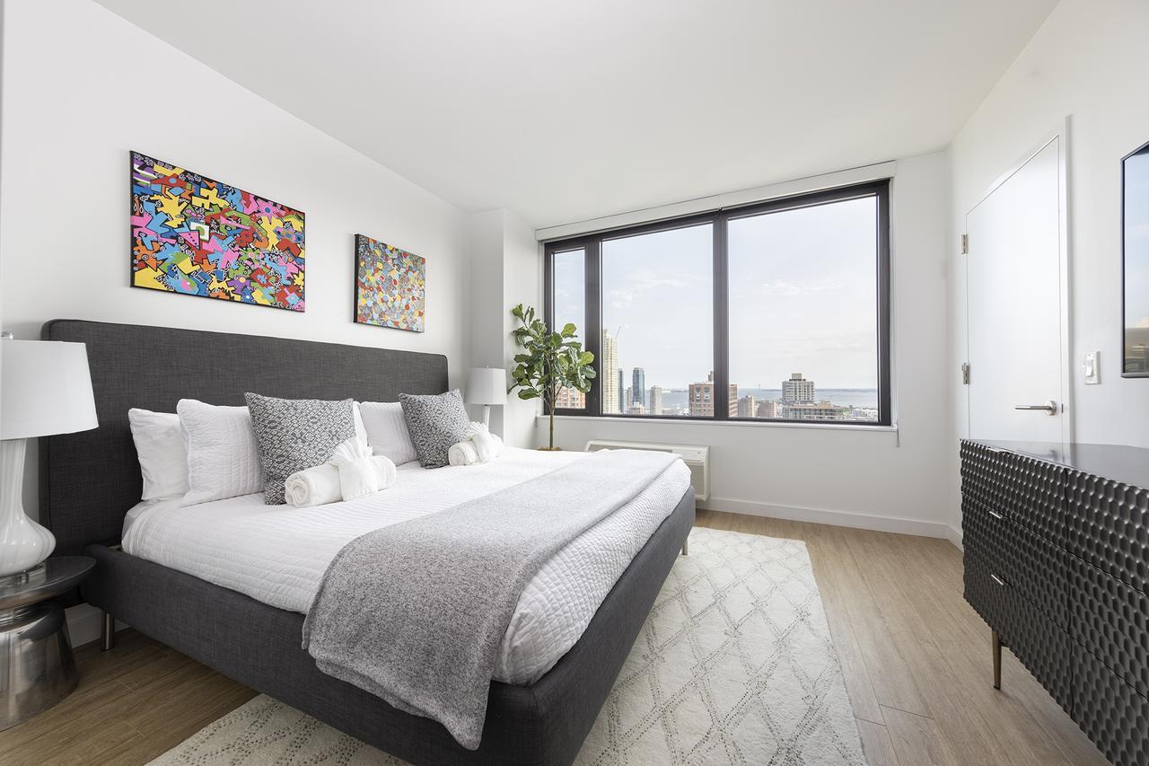 Deedee'S Sky Rise Apartments At Newport II Джерси-Сити Экстерьер фото